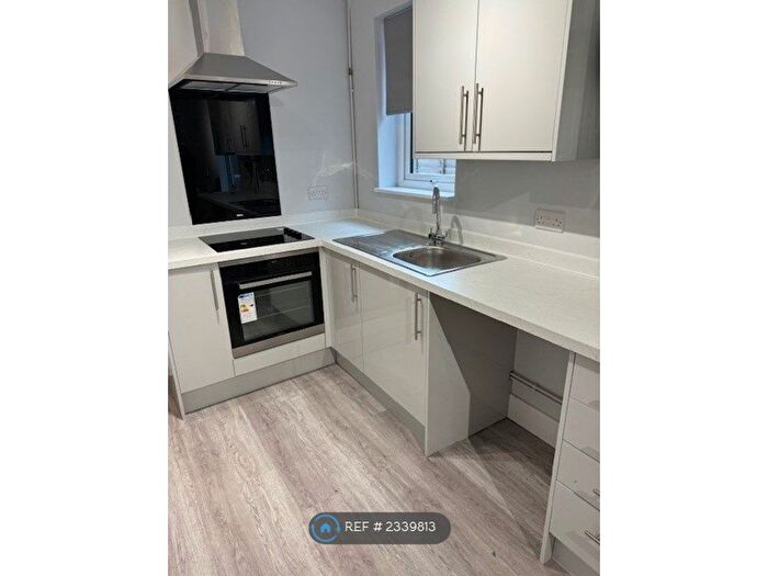 1 Bedroom Flat To Rent In Clarke Road, Northampton, NN1