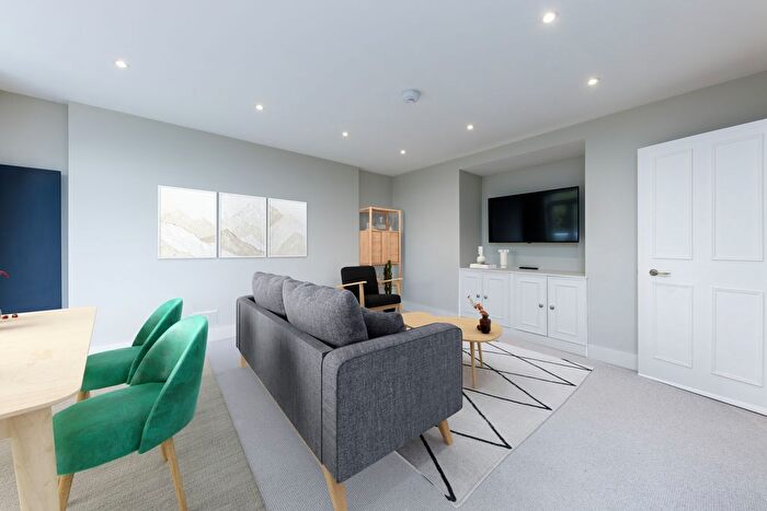 2 Bedroom Flat To Rent In Brechin Place, South Kensington, SW7