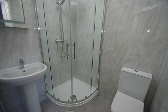 2 Bedroom Flat To Rent In Gladstone Road, Watford, WD17