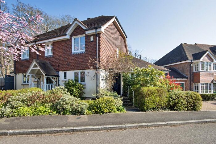 2 Bedroom Semi Detached House For Sale In Hunter Seal, Leigh, TN11