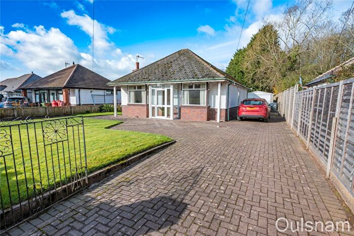 2 Bedroom Bungalow For Sale In Stourbridge Road, Catshill, Bromsgrove, Worcestershire, B61
