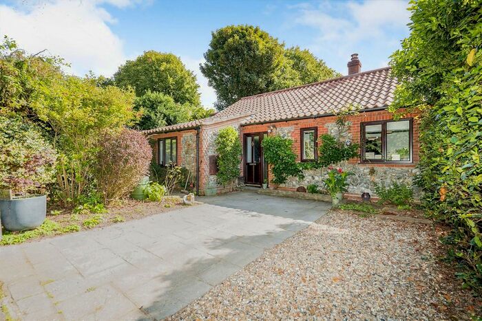 3 Bedroom Detached Bungalow For Sale In Beechlands Park, Southrepps, Norwich, NR11