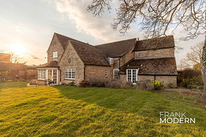 5 Bedroom Detached House For Sale In Station Road, Barnack, PE9