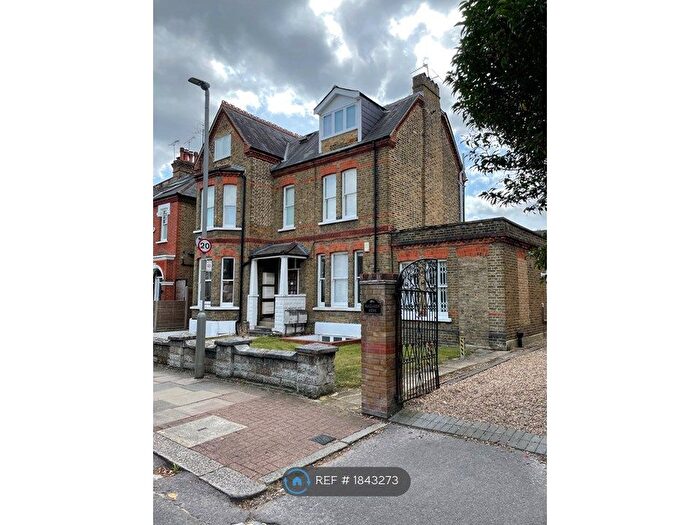 1 Bedroom Flat To Rent In Clarendon Drive, London, SW15
