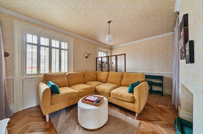 2 Bedroom Terraced House For Sale In Burnt Oak Lane, Sidcup, DA15