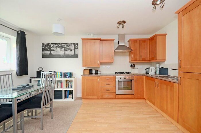 2 Bedroom Flat To Rent In Beeches Bank, Norfolk Park, Sheffield, S2