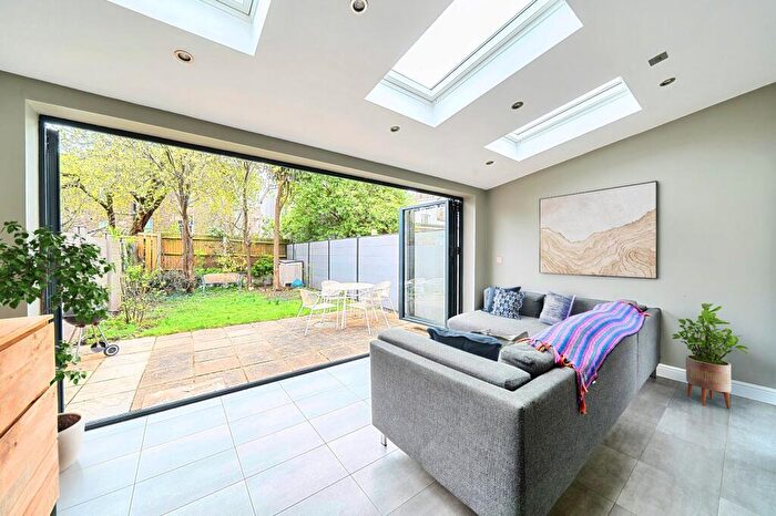 5 Bedroom End Of Terrace House For Sale In Hansler Road, East Dulwich, London, SE22