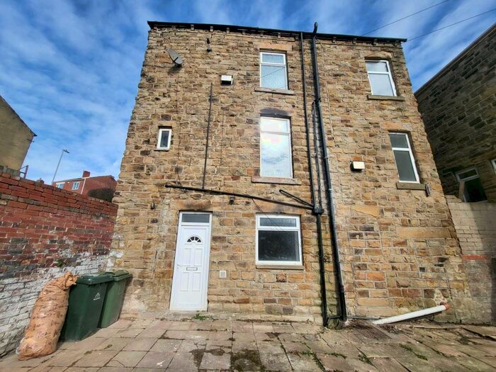 2 Bedroom Semi-Detached House To Rent In France Street, Batley, WF17