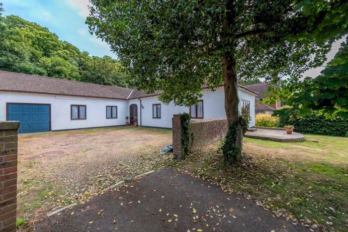 3 Bedroom Bungalow For Sale In Little Horsted, Uckfield, TN22