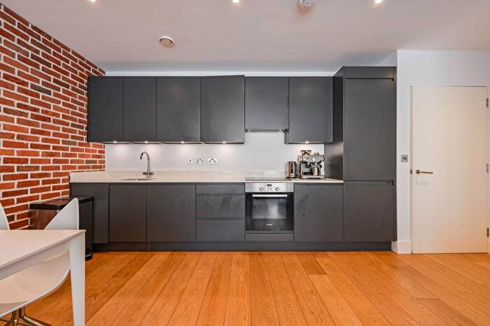 2 Bedroom Flat For Sale In Douro Street, , Bow, London, E3