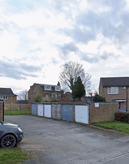 Garage / Parking To Rent In Stubbing Way, Shipley, BD18