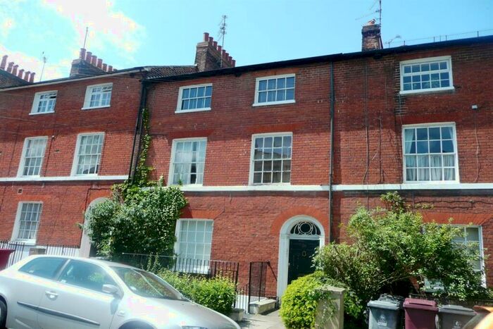 1 Bedroom Apartment To Rent In Russell Street, Reading, RG1