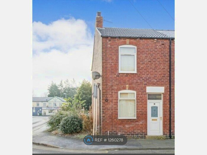 2 Bedroom End Of Terrace House To Rent In Hunt Street, Castleford, WF10