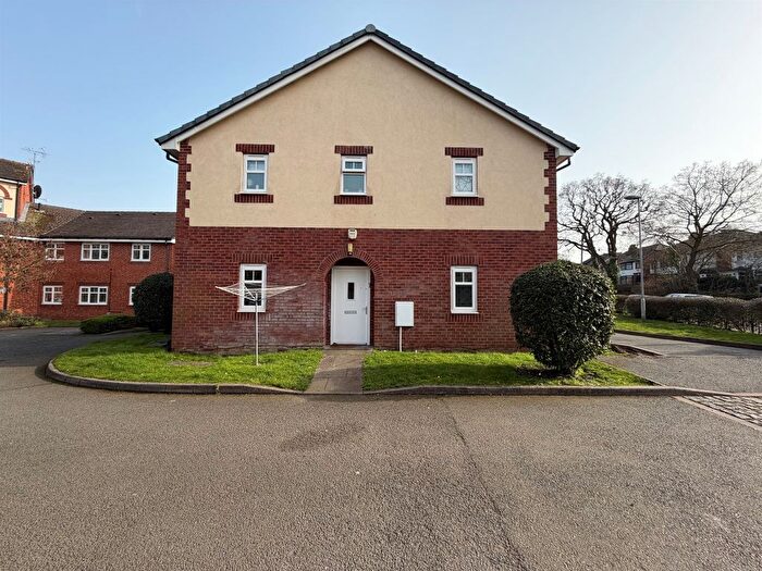 2 Bedroom Flat For Sale In Bell Court, Northfield, Birmingham, B31