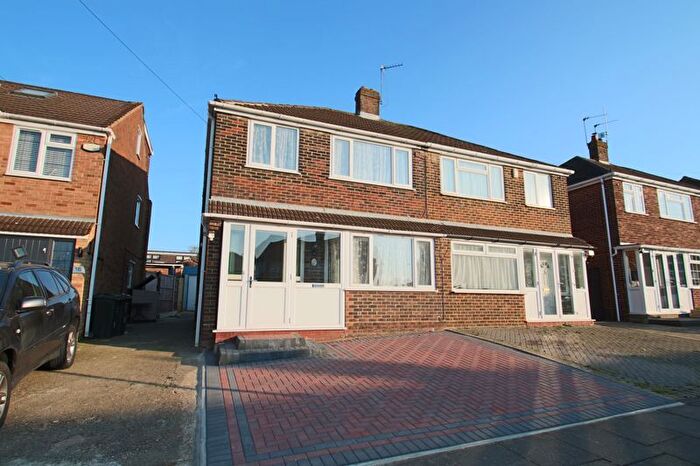 3 Bedroom Semi-Detached House To Rent In Patterdale Road, Dartford, Kent, DA2