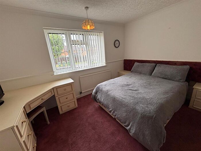 2 Bedroom Detached Bungalow For Sale In Foresters Close, Glenfield, Leicester, LE3