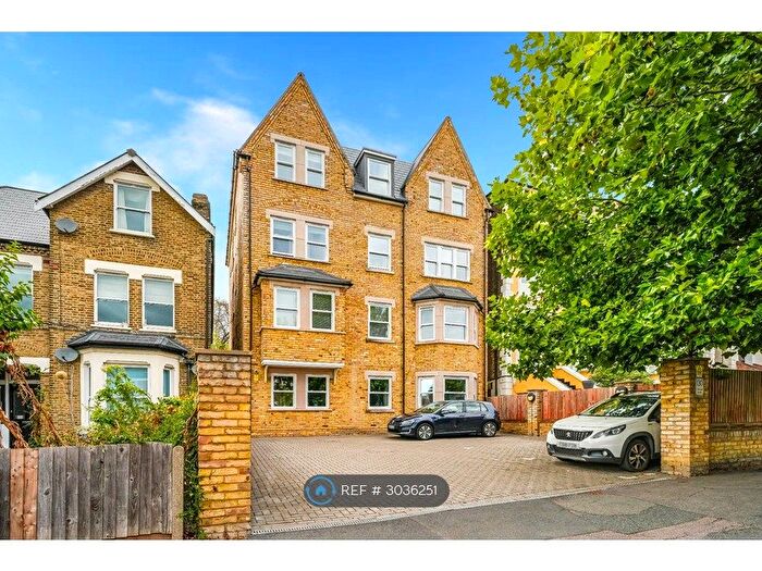 2 Bedroom Flat To Rent In Croydon Road, London, SE20
