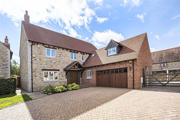 5 Bedroom Detached House For Sale In Westbury Close, Marsh Gibbon, Bicester, OX27
