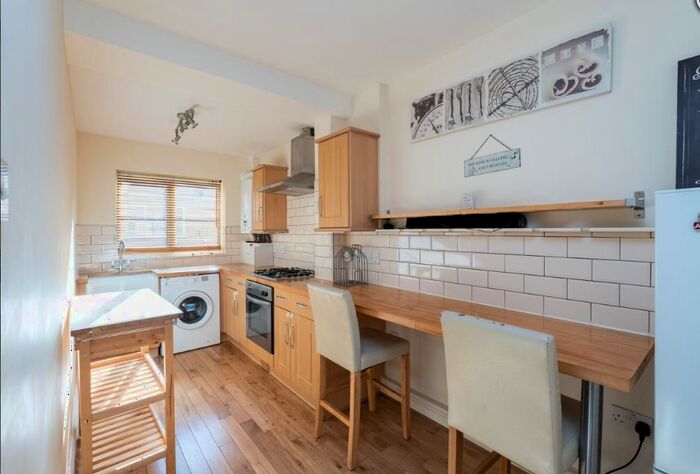2 Bedroom Flat To Rent In Croham Road, South Croydon, London, CR2