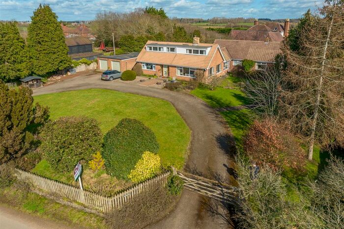 6 Bedroom Detached Bungalow For Sale In Clifton, Severn Stoke, Worcester, WR8