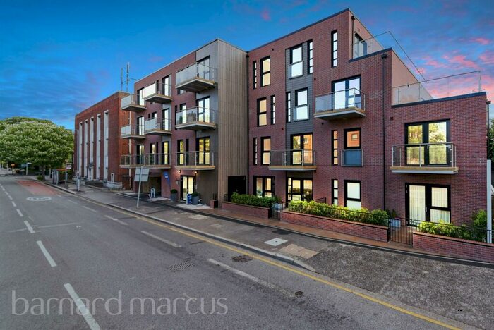 1 Bedroom Flat To Rent In Coombe Road, New Malden, KT3