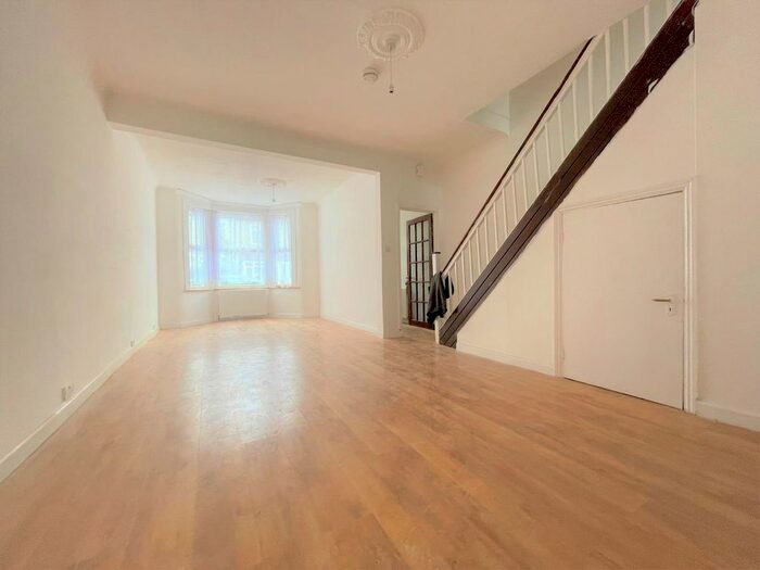 3 Bedroom Property To Rent In Sheldon Road, London, N18