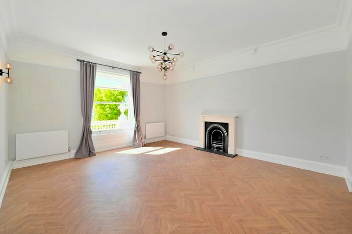 2 Bedroom Flat To Rent In Holland Park, Holland Park, W11