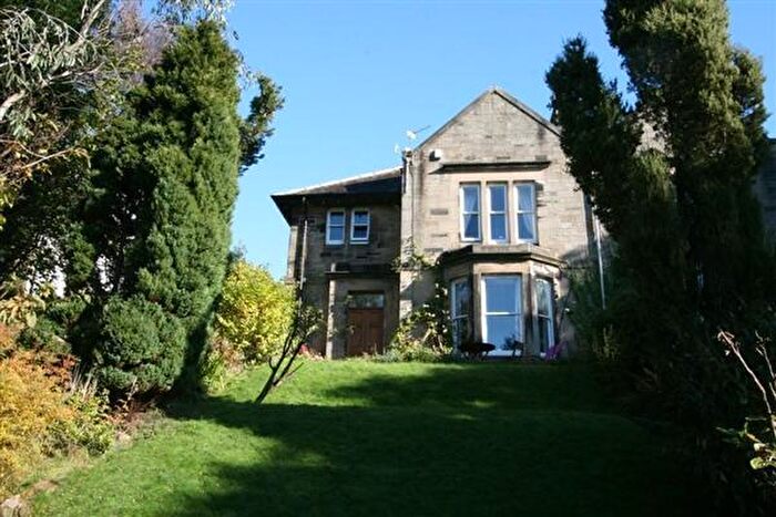 5 Bedroom Semi Detached House To Rent In Waverley Terrace, Stenhousemuir, FK5