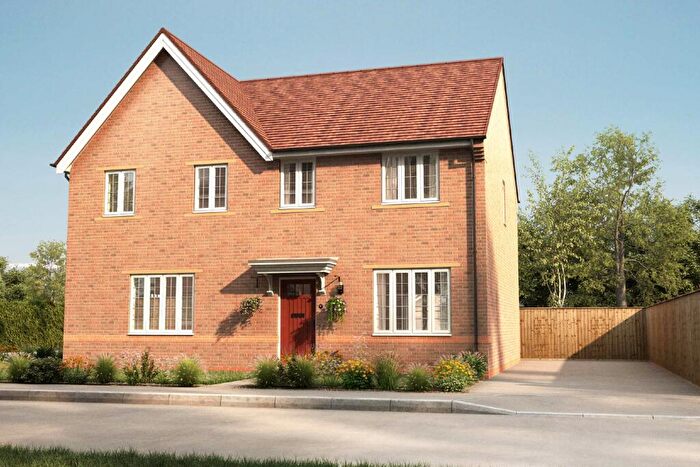 3 Bedroom Semi-Detached House For Sale In Brooklime Road, Warwick, CV34