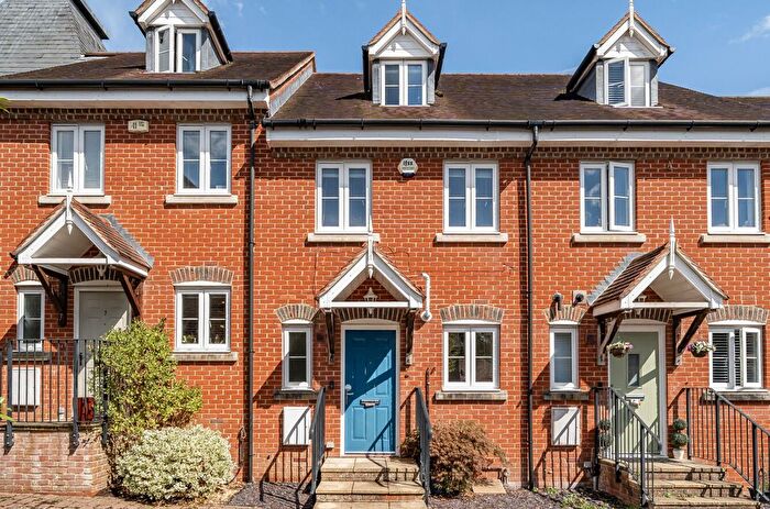 3 Bedroom Terraced House For Sale In Silver Birch Mews, Greatham, GU33