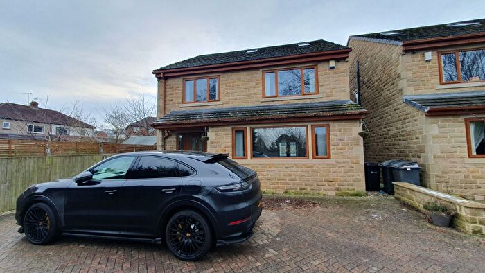 5 Bedroom Detached House To Rent In Calverley Fold, Pudsey, LS28