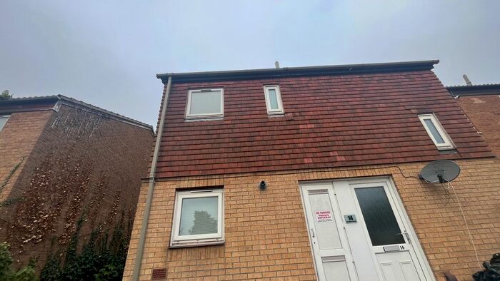 2 Bedroom Property To Rent In Mushroom Field Road, Northampton, NN3