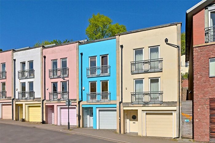 4 Bedroom End Of Terrace House To Rent In Lower Clifton Hill, Bristol, Somerset, BS8