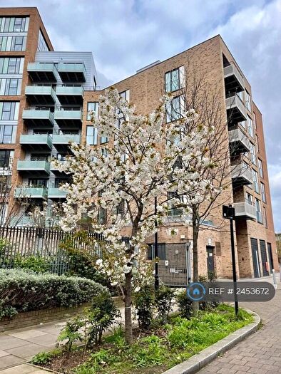 2 Bedroom Flat To Rent In Lovelace Street, London, E8