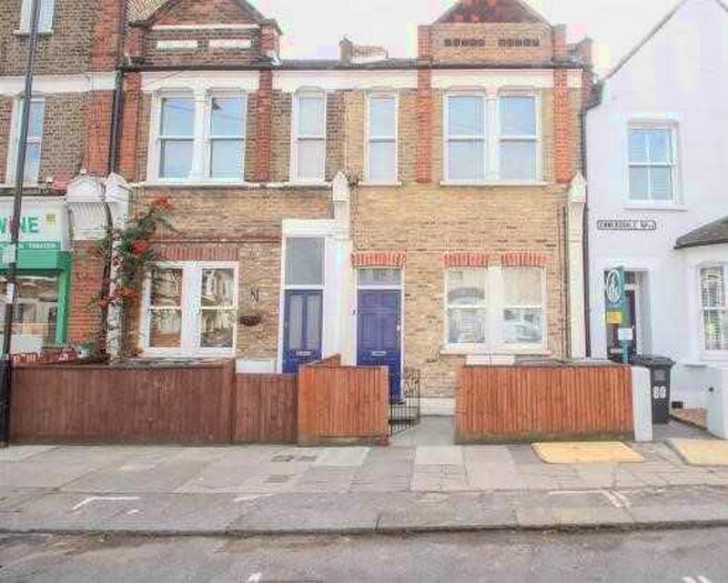 2 Bedroom Flat To Rent In Hither Green, Lewisham, SE13
