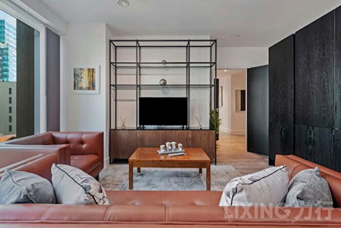 2 Bedroom Flat To Rent In Portal Way, North Acton, W3
