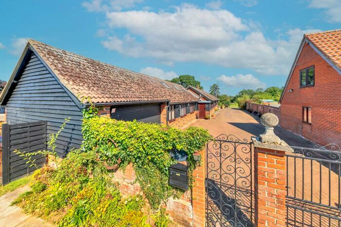 3 Bedroom Detached House For Sale In Nuthampstead, Morrice Green, SG8