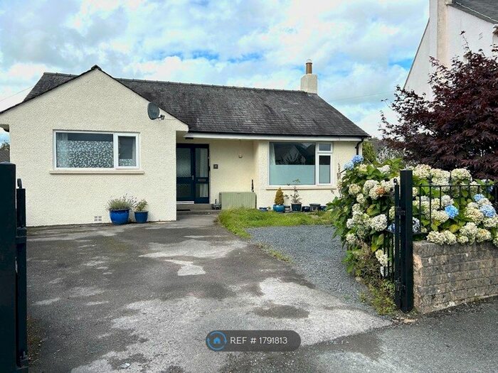 2 Bedroom Bungalow To Rent In Heron Hill, Kendal, LA9