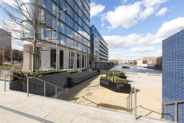 1 Bedroom Flat To Rent In Chronicle Tower, City Road, Islington, London, EC1V
