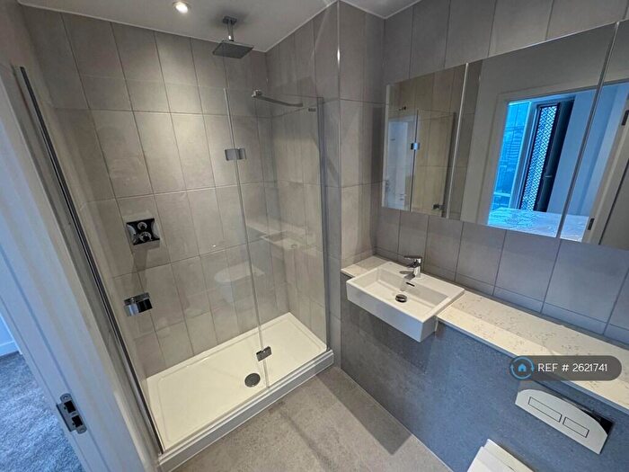 2 Bedroom Flat To Rent In Dantzic Street, Manchester, M4