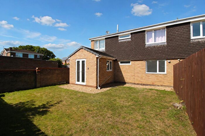 2 Bedroom Flat To Rent In Lincoln Walk, Great Lumley, Chester Le Street, DH3