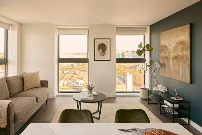 3 Bedroom Flat To Rent In Anderston Quay, Glasgow, G3