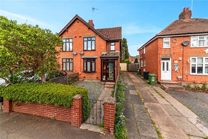 3 Bedroom Semi Detached House For Sale In Batchley Road, Redditch, Worcestershire, B97