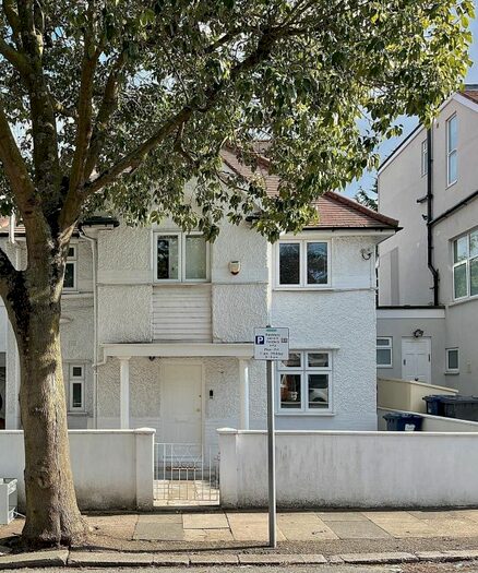 1 Bedroom Flat To Rent In Ambrose Avenue, Golders Green, London, NW11