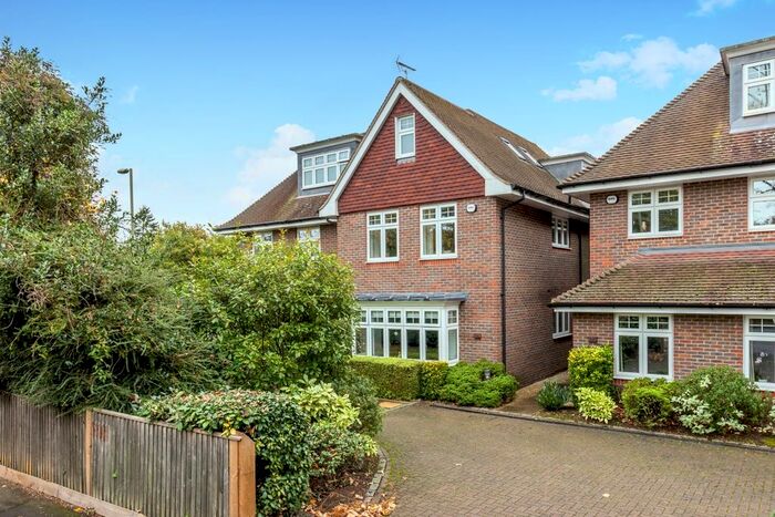 3 Bedroom Flat To Rent In Banbury Road, Oxford, OX2