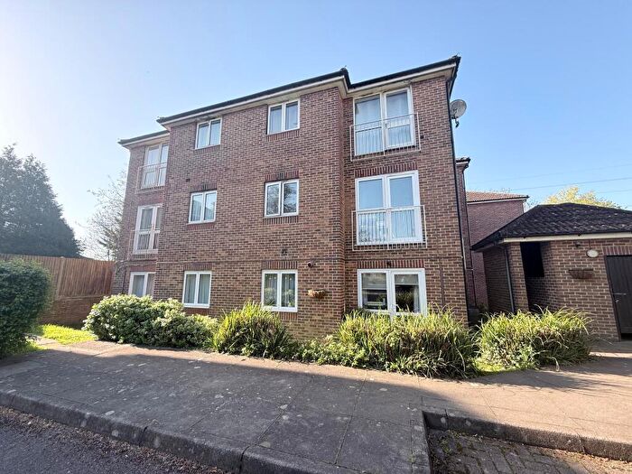 1 Bedroom Flat To Rent In Millbrook Road East, SO15