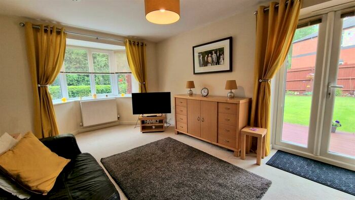 4 Bedroom Detached House For Sale In Isis Way, Hilton, Derby, DE65
