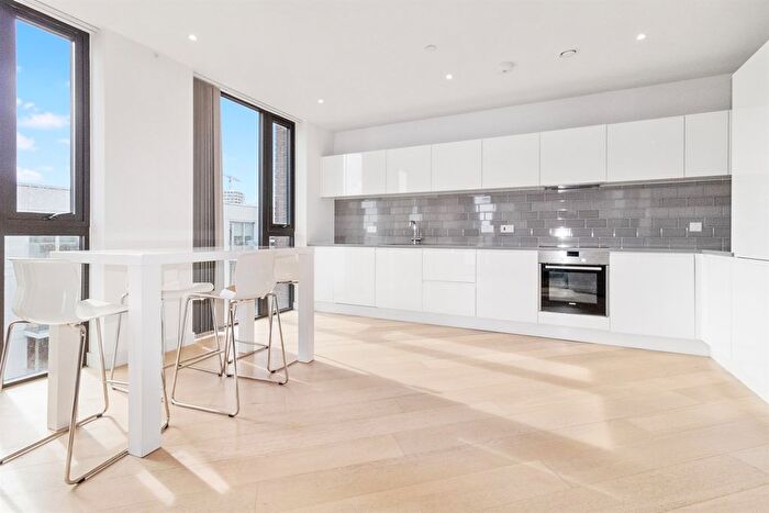 3 Bedroom Flat To Rent In Echo Court, E16