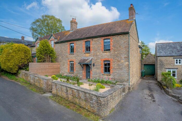 4 Bedroom Semi-Detached House For Sale In Holton, Somerset, BA9
