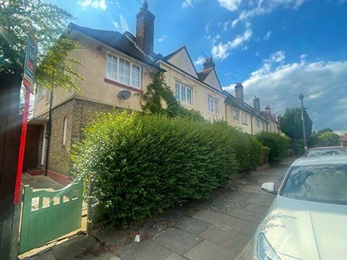 2 Bedroom House To Rent In Wateville Road, Tottenham, London, N17